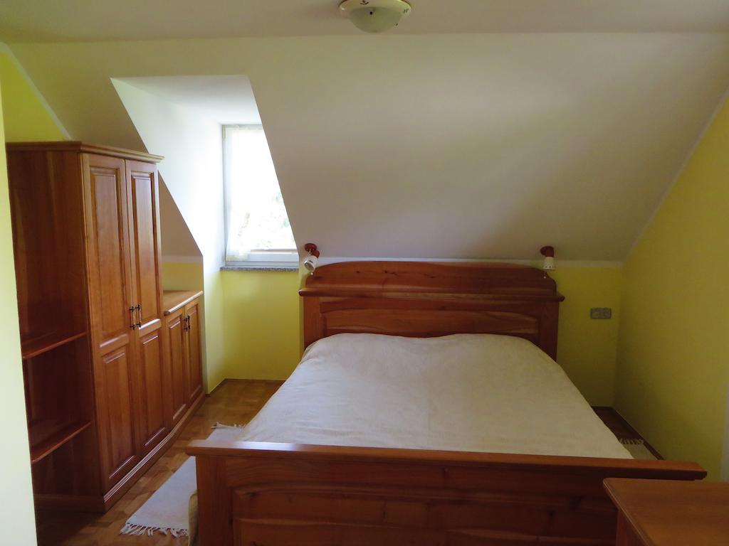 Country House Apat Sostanj Room photo